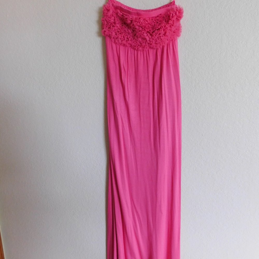EVEN Brand Sleeveless Pink Ruffle Gown